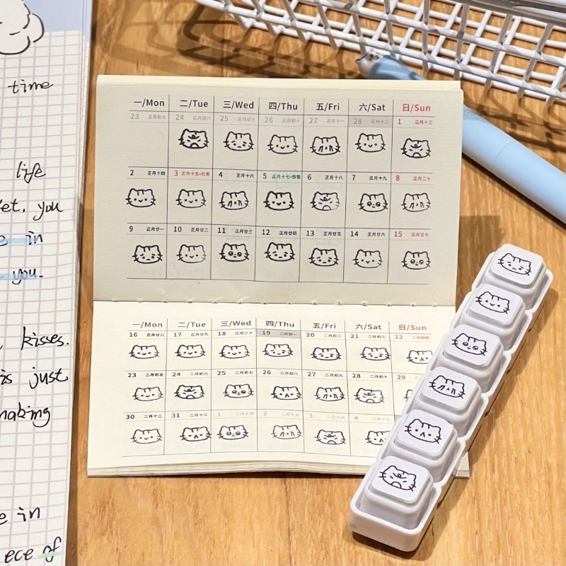 Rubber Date Stamp - ตราประทับลายการ์ตูนแมวน่ารัก แบบถอดได้ ไวต่อแสง สวยงาม ใช้ตกแต่งสมุดบันทึก วางแผนงาน